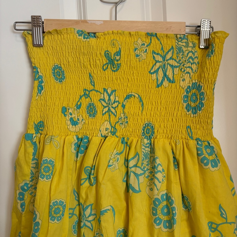 DKNY Jeans Yellow Floral Smocked Dress with Kerchief Hem (Medium)